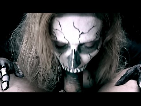❤️ Demonsko dekle sesa kurca s svojimi črnimi usti in pogoltne spermo. ❤️❌ Fucking video na sl.hqpornvideos.ru ☑